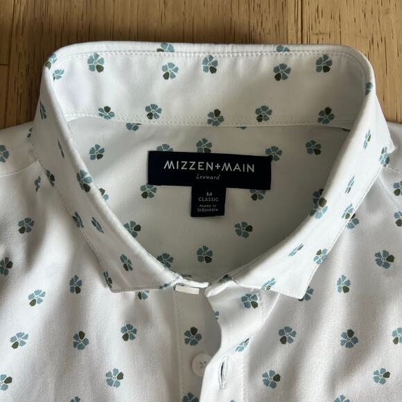 Mizzen+Main - Leeward Short Sleeve Button-Down Shirt - Size M - Picture 4 of 9